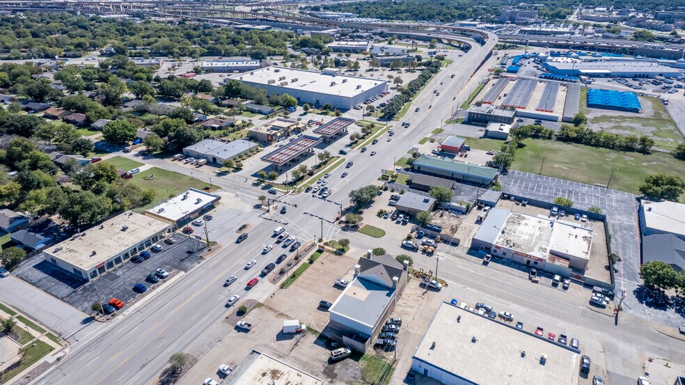 More Photos Of 5101 Davis Blvd, North Richland Hills Freestanding For Lease