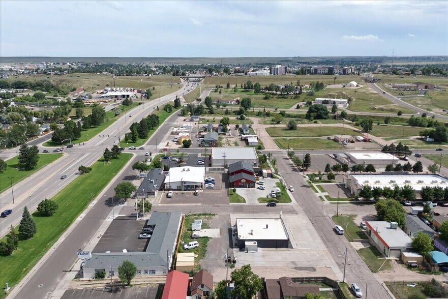 More Photos Of 122 W 6th St, Cheyenne Light Distribution For Lease
