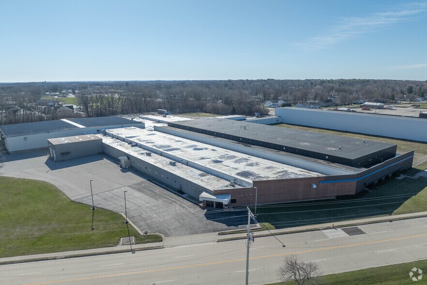 More Photos Of 801-829 Janesville Ave, Fort Atkinson Manufacturing For Sale
