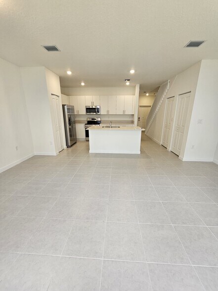 More Photos Of 1148 SE 2nd St, Homestead Apartments For Sale