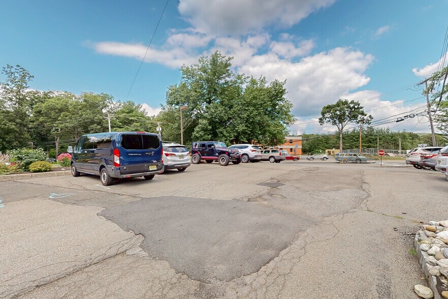 More Photos Of 7 Waterloo Rd, Stanhope Office For Sale