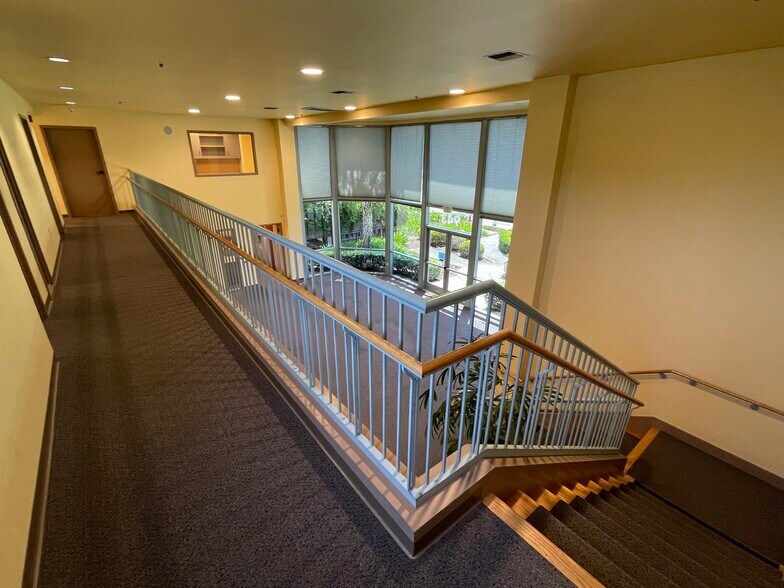 More Photos Of 943 N Shoreline Blvd, Mountain View Light Manufacturing For Sale
