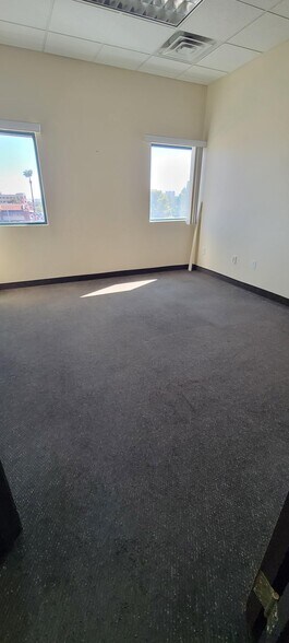 More Photos Of 5440 W Sahara Ave, Las Vegas Medical For Lease