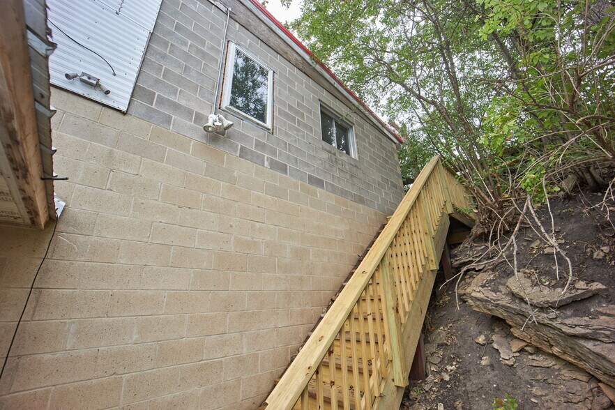 More Photos Of 5525 Highway 63 S, Rochester Light Distribution For Sale