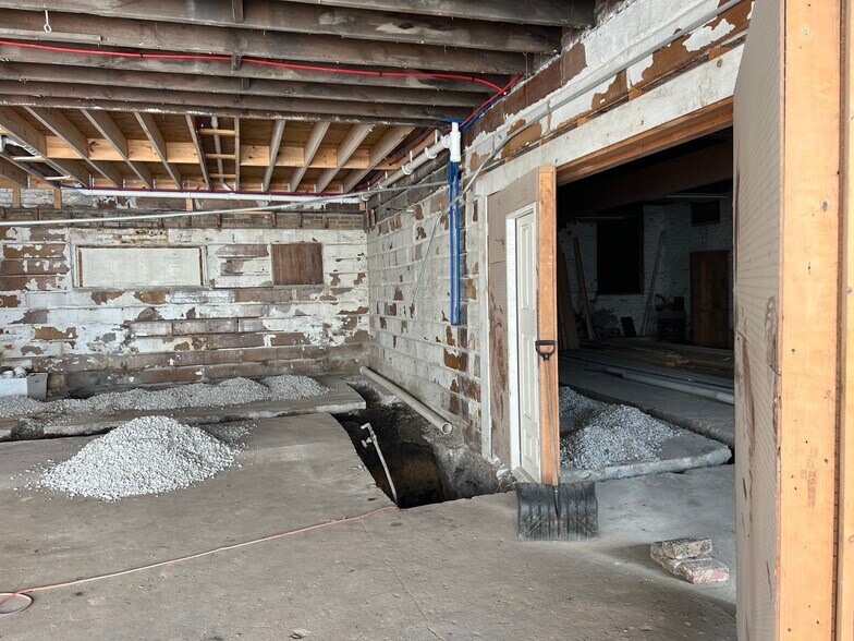 More Photos Of 1605 Broadway, Lorain Storefront Retail Residential For Sale