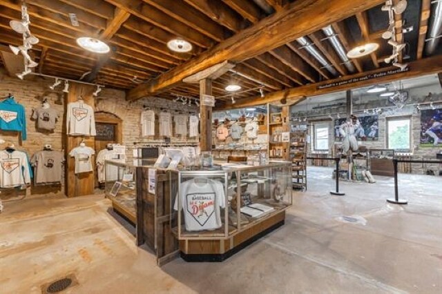 More Photos Of 310 2nd St SE, Dyersville Specialty For Lease