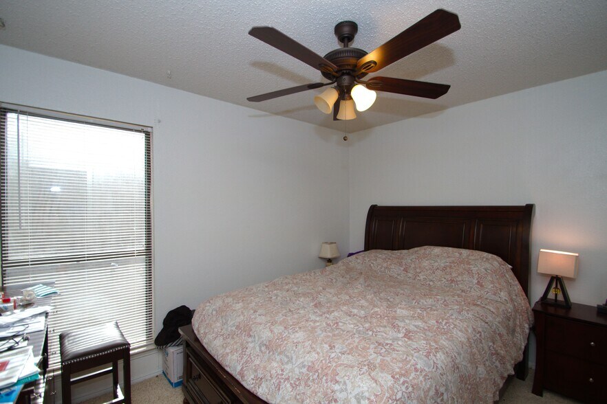 More Photos Of 2121 Park Willow Ln. Unit C, Arlington Multifamily For Sale