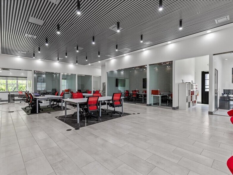 More Photos Of 1193 W John Carpenter Fwy, Irving Medical For Sale