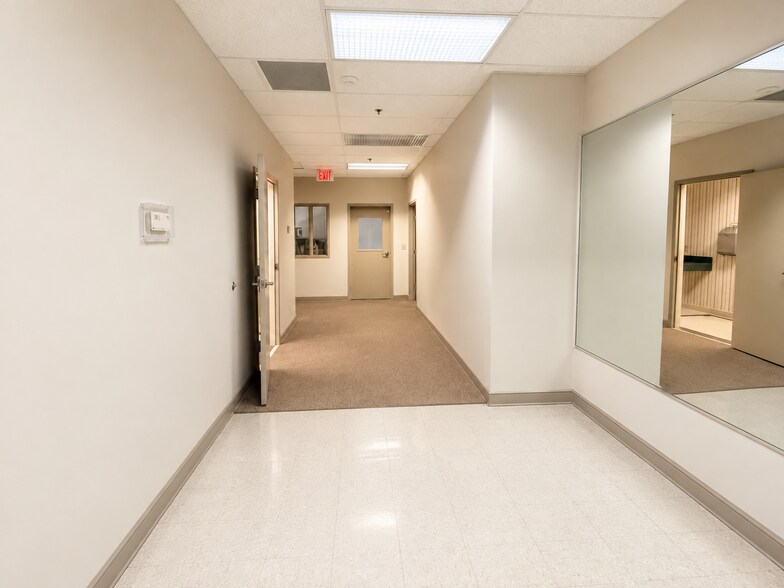 More Photos Of 3320 Perimeter Hill Dr, Nashville Office For Lease