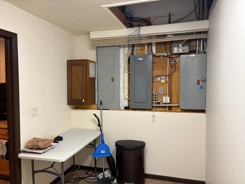 More Photos Of 15 W Redwing St, Duluth Office Residential For Sale