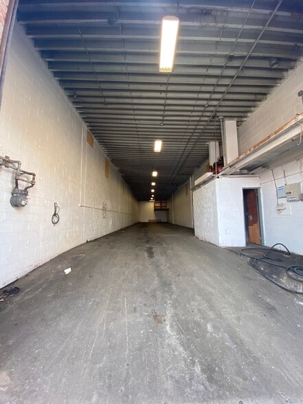 More Photos Of 338 Nassau Ave, Brooklyn Warehouse For Sale