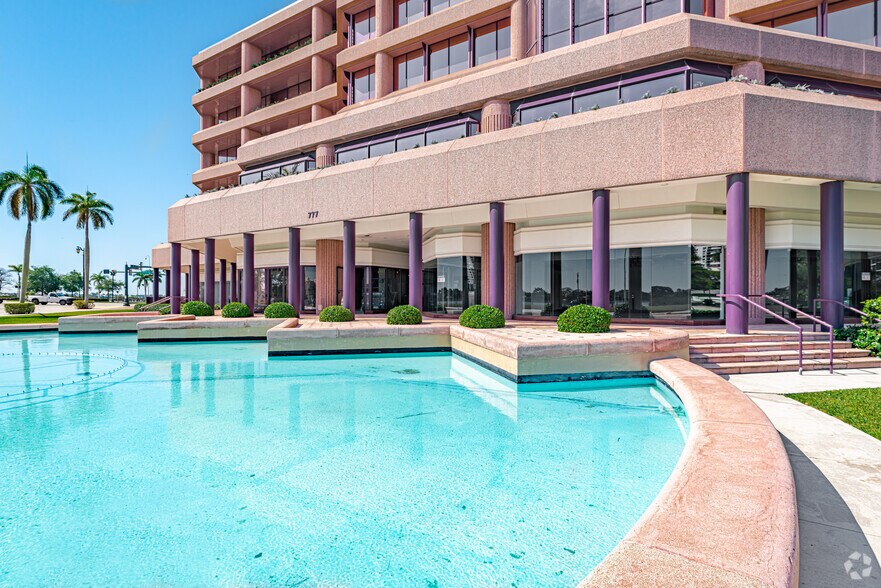 More Photos Of 777 S Flagler Dr, West Palm Beach Office For Lease