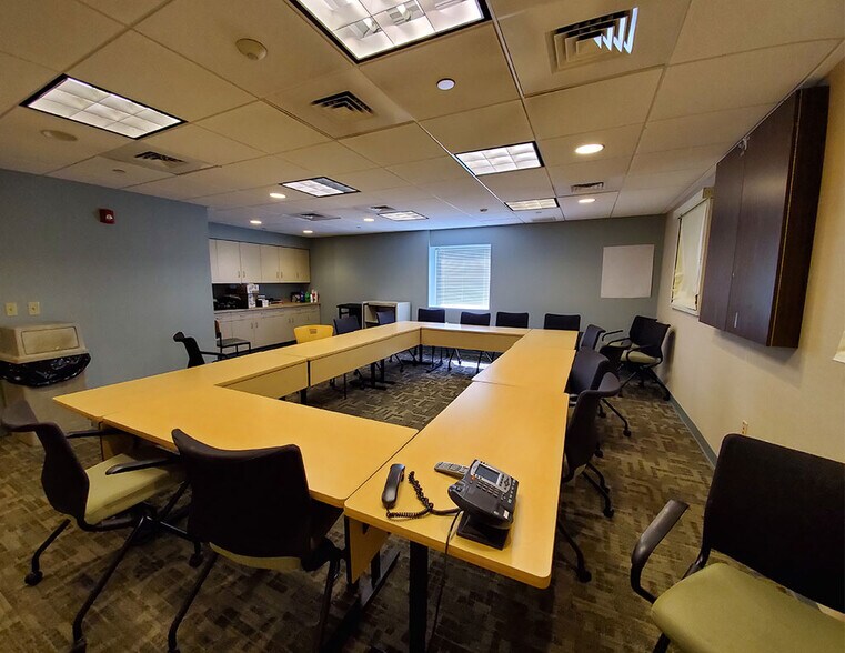 More Photos Of 1501 Lehigh St, Allentown Office For Lease