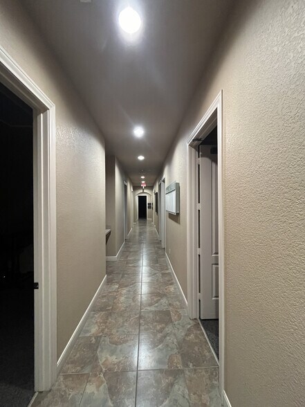 More Photos Of 1314 E Sonterra Blvd, San Antonio Office For Sale