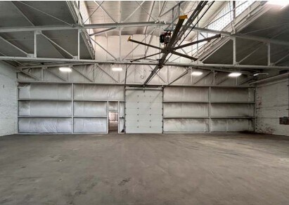More Photos Of 265 E Broadway St, Three Rivers Warehouse For Lease