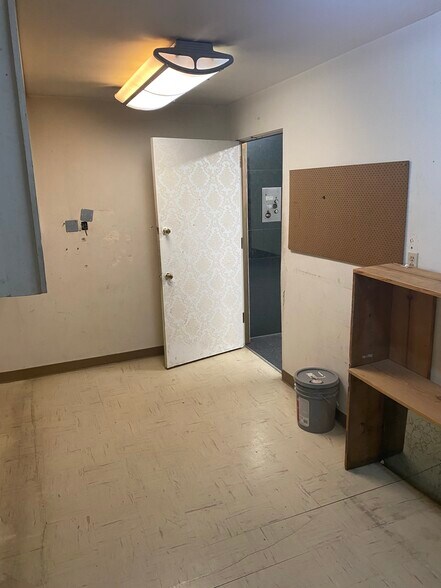 More Photos Of 100 S Euclid Ave, Ontario Storefront For Lease