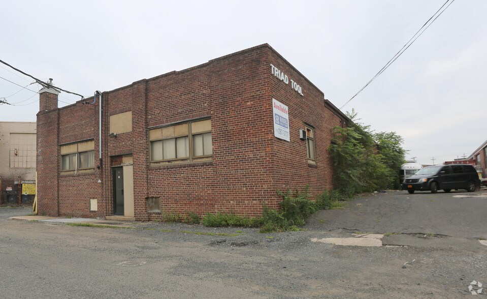 More Photos Of 27 Montgomery St, Hillside Manufacturing For Sale