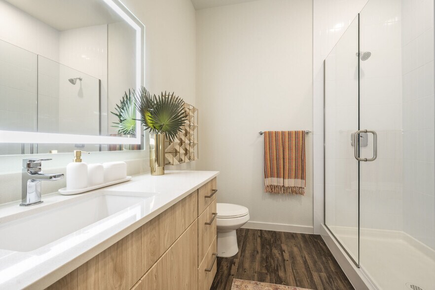 More Photos Of 2040-2060 N Scottsdale Rd, Scottsdale Apartments For Lease