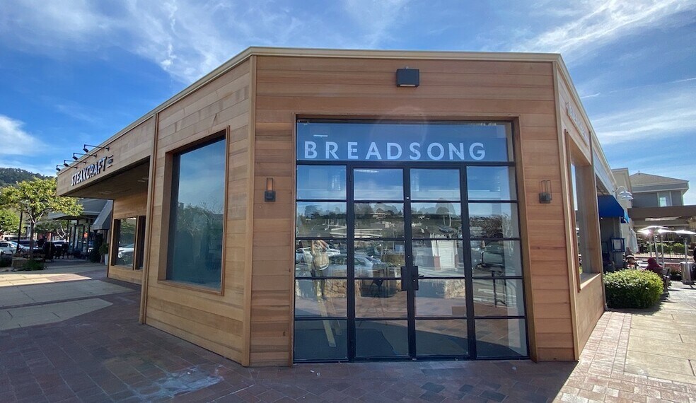 More Photos Of 243 Crossroads Blvd, Carmel Unknown For Lease