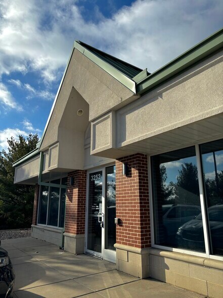 Primary Photo Of 3252 Ginger Creek Dr, Springfield Storefront Retail Office For Lease