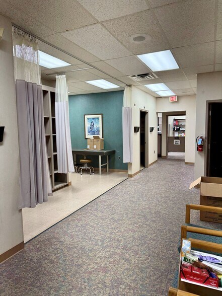 More Photos Of 400 Mocksville Ave, Salisbury Medical For Sale