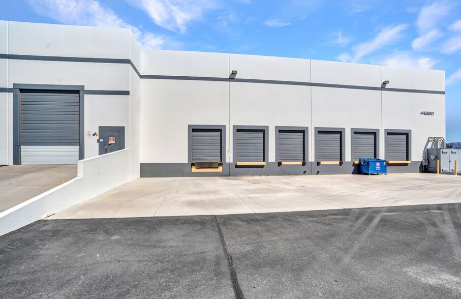 More Photos Of 4580 N Walnut Rd, North Las Vegas Warehouse For Lease