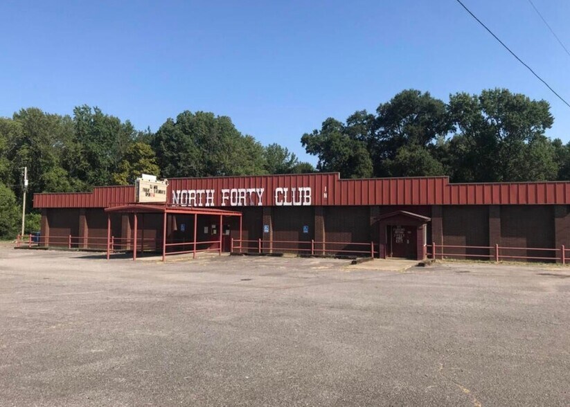 More Photos Of 2807 N Arkanasas Ave, Russellville General Retail For Sale