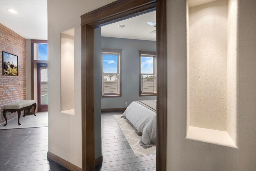 More Photos Of 217 W Main St, Freeport Office Residential For Sale