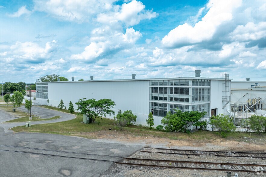 More Photos Of 301 21st St N, Bessemer Manufacturing For Sale
