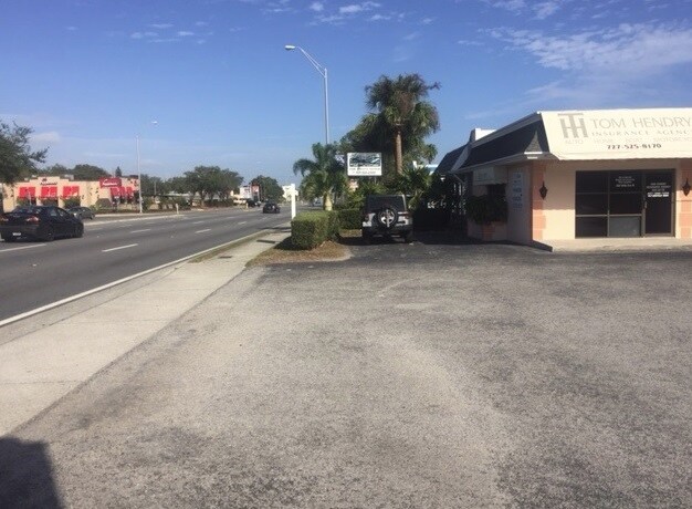 More Photos Of 4601 4th St N, Saint Petersburg Storefront Retail Office For Lease
