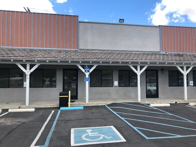 More Photos Of 17733-17755 Sierra Hwy, Santa Clarita Storefront Retail Office For Lease