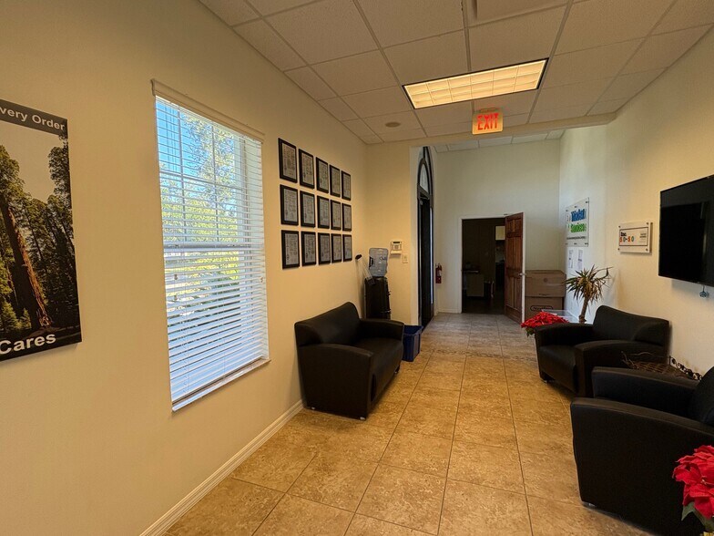 More Photos Of 5334 Primrose Lake Cir, Tampa Office For Lease