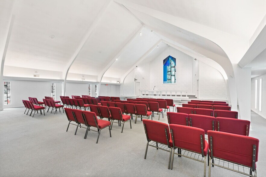 More Photos Of 200 Carr Ln, Duncanville Religious Facility For Sale