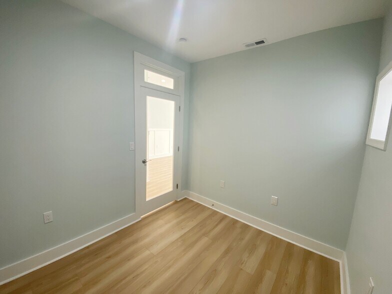 More Photos Of 1326 Asbury Ave, Ocean City Storefront Retail Residential For Lease