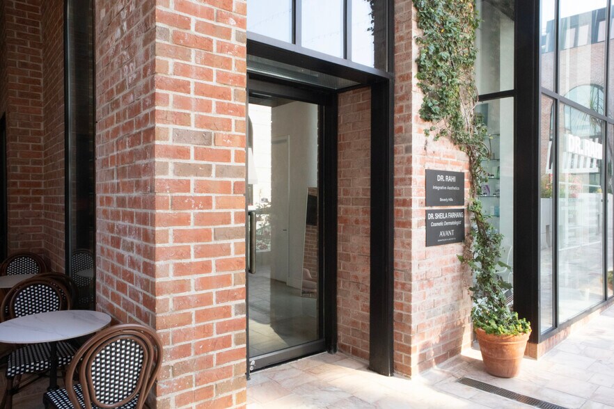 More Photos Of 413-445 N Rodeo Dr, Beverly Hills Coworking Space