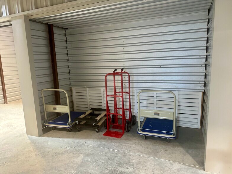 More Photos Of 1404 Krebs Ave, Pascagoula Self Storage For Sale