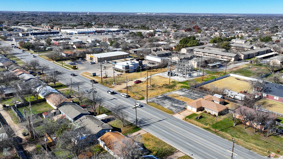 More Photos Of 2810 S 27th St, Abilene Office For Sale