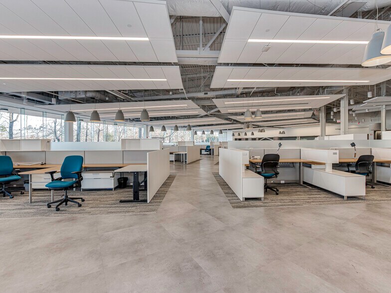 More Photos Of 7207 IBM Dr, Charlotte Office For Lease