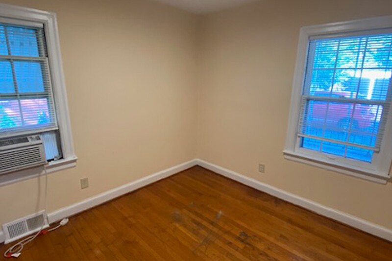 More Photos Of 224 Taylor Dr, Lexington Apartments For Sale