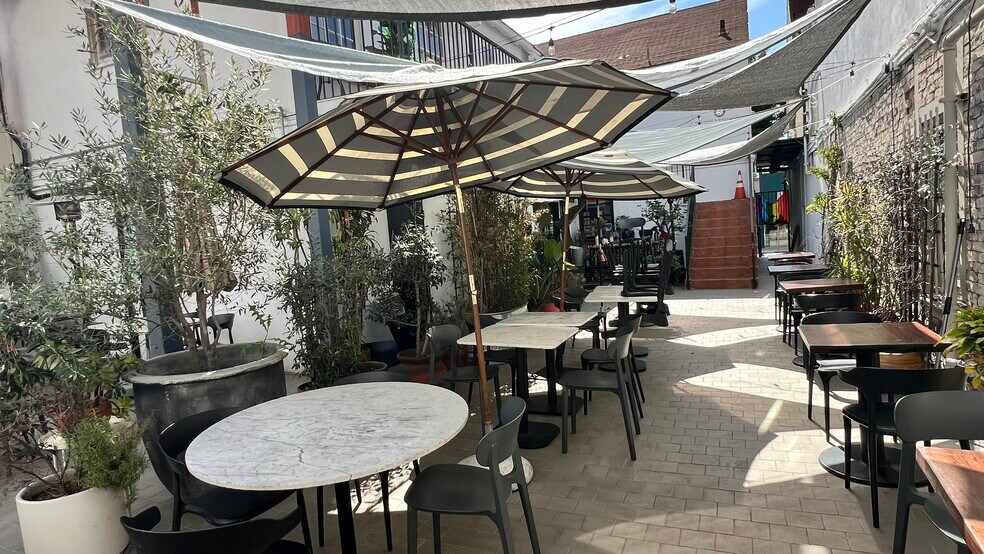 More Photos Of 7467-7475 Melrose Ave, Los Angeles Restaurant For Lease