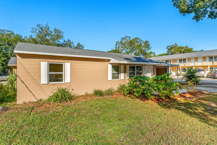 More Photos Of 85-89 NW Irwin Ave, West Melbourne Apartments For Sale