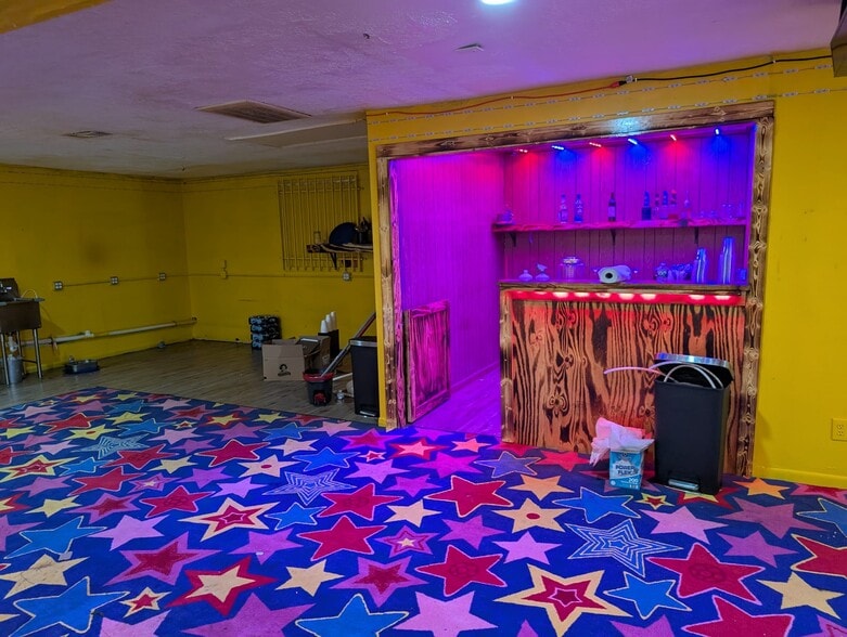 More Photos Of 16602 Sea Lark Rd, Houston Loft Creative Space For Sale