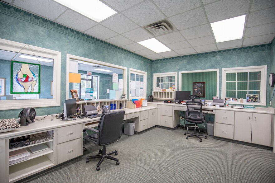 More Photos Of 1201 Columbia Dr, Milledgeville Medical For Sale