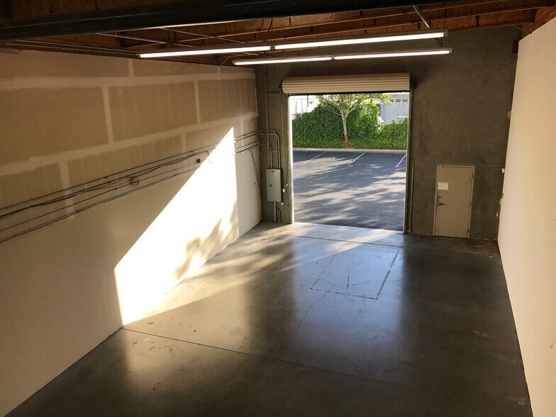 More Photos Of 285 Bel Marin Keys Blvd, Novato Light Manufacturing For Lease