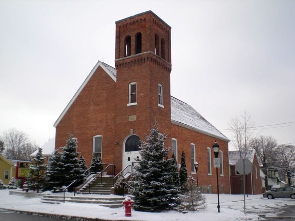 More Photos Of 585 N Mill St, Plymouth Religious Facility For Sale