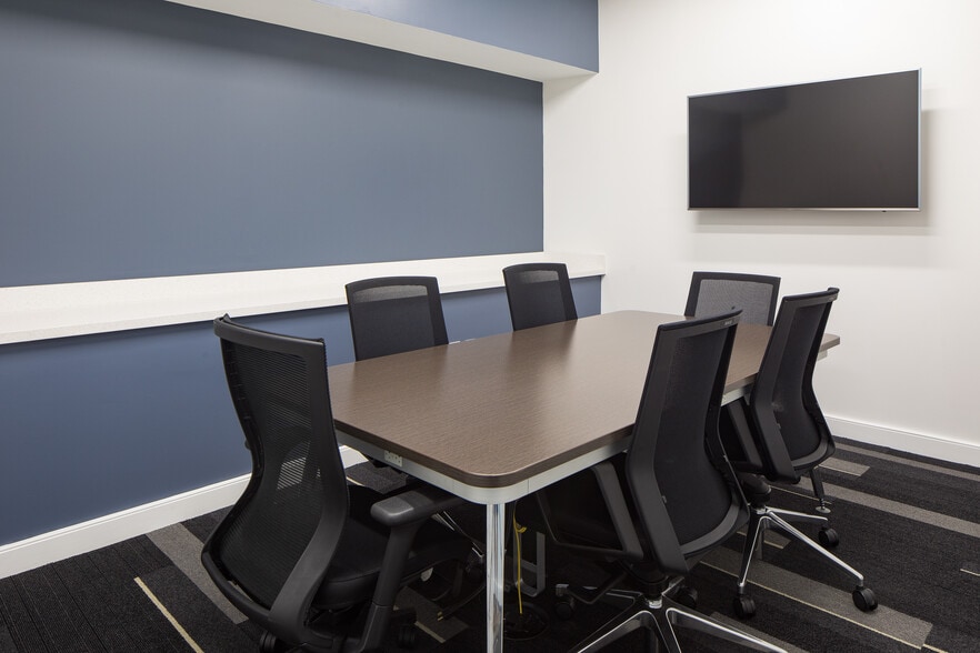 More Photos Of 400 Interstate N Pky SE, Atlanta Office For Lease