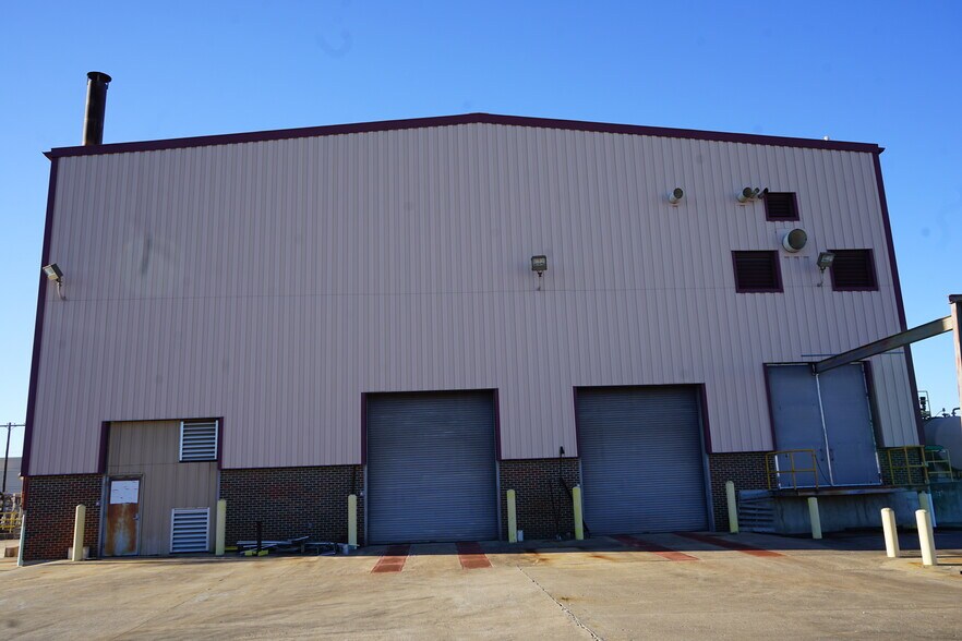 More Photos Of 2030 N Mingo Rd, Tulsa Unknown For Lease