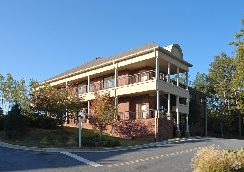 More Photos Of 501 S Main St, Alpharetta Medical For Lease