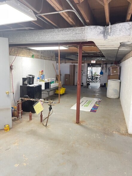 More Photos Of 10220 Grand Ave, Franklin Park Storefront Retail Office For Lease