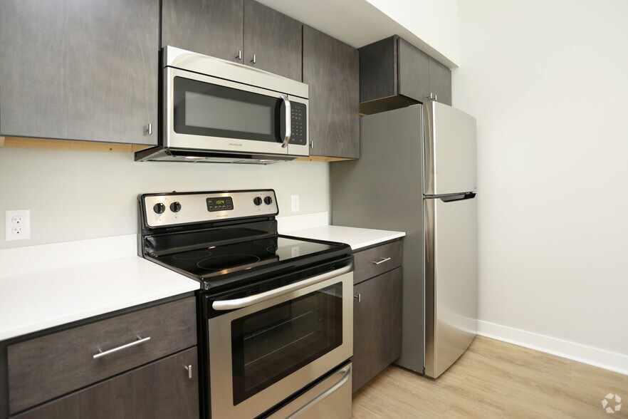 More Photos Of 1059 Wealthy St SE, Grand Rapids Apartments For Lease